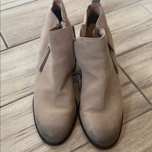 Carlson tan bootie wedge